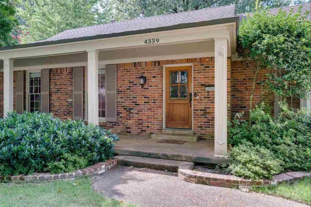Elegant 6 Bedroom Home In Heart Of Memphis Exterior photo